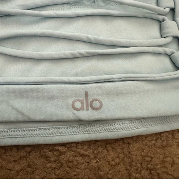 ALO Yoga Top - Picture 3 of 5
